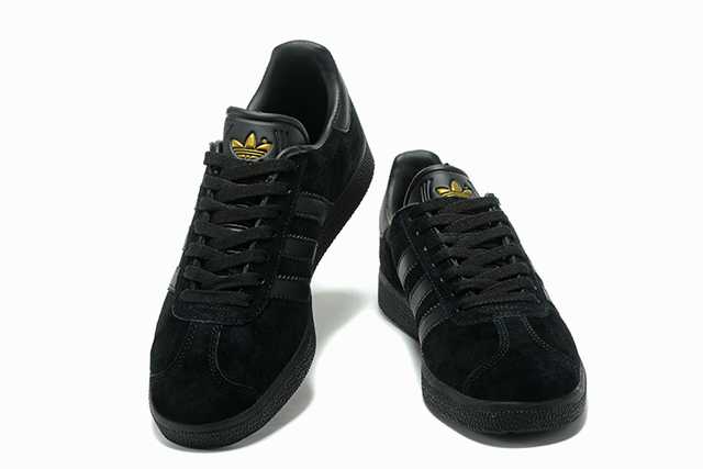 Les Adidas Gazelle Femme allient un style emblématique à une performance exceptionnelle.