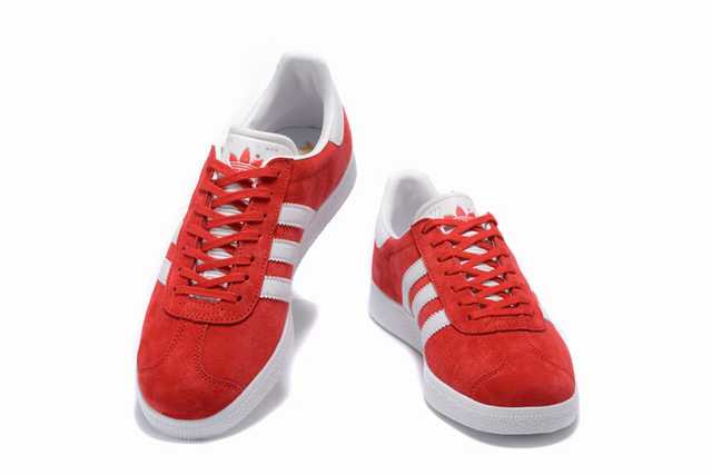 Les baskets Adidas Gazelle Femme allient un style emblématique à une performance exceptionnelle.