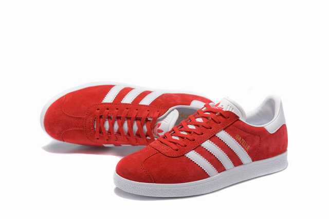 Les baskets Adidas Gazelle Femme allient un style emblématique à une performance exceptionnelle.