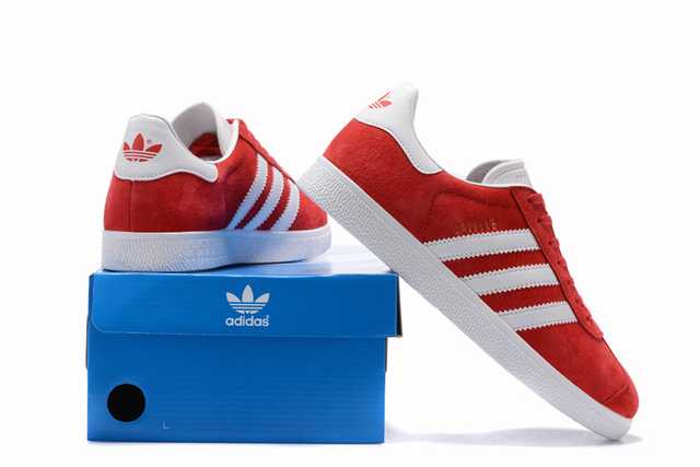 Les baskets Adidas Gazelle Femme allient un style emblématique à une performance exceptionnelle.