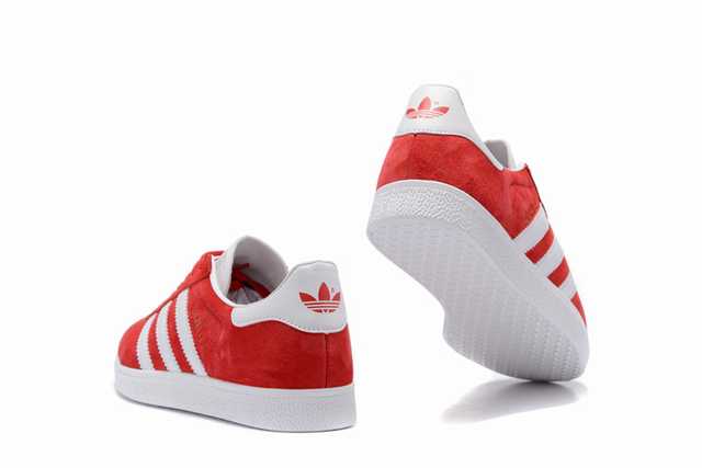 Les baskets Adidas Gazelle Femme allient un style emblématique à une performance exceptionnelle.