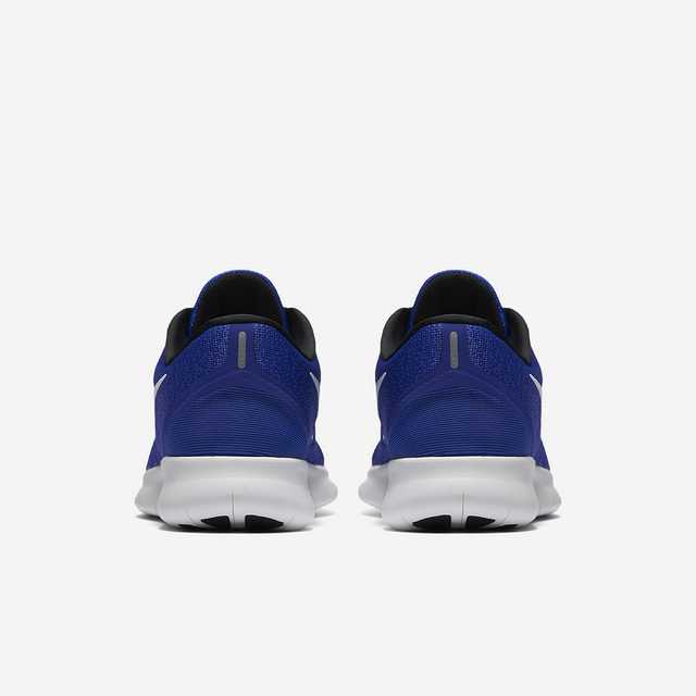 Les baskets Nike Free RN Femme sont un témoignage de l'engagement de Nike à combiner style et innovation.