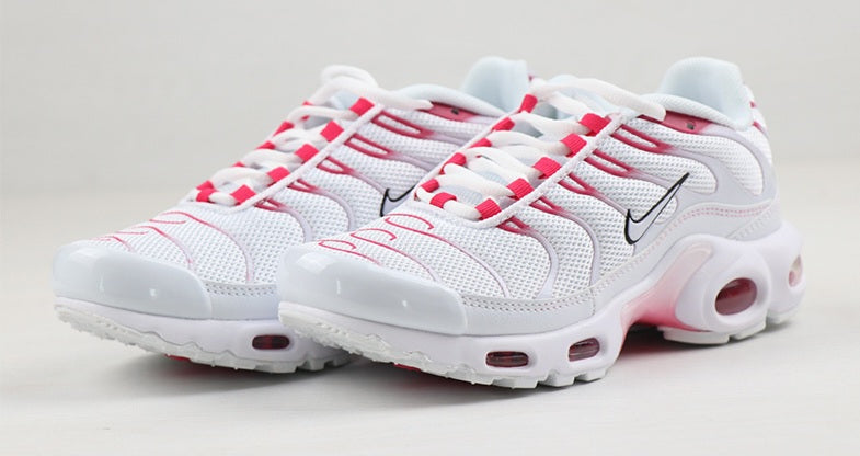 les baskets Nike TN Air Max Plus Femme sont un témoignage de l'engagement de Nike à combiner style et innovation. Exceptionnel 