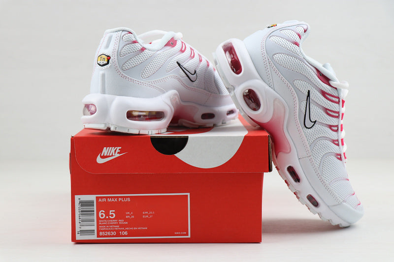les baskets Nike TN Air Max Plus Femme sont un témoignage de l'engagement de Nike à combiner style et innovation. Exceptionnel 