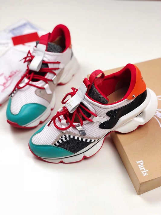 les sneakers Christian Louboutin Femme sont un témoignage de l'engagement de Christian Louboutin à combiner style et sophistication.