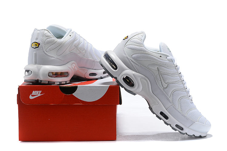 les baskets Nike TN Air Max Plus Femme sont un témoignage de l'engagement de Nike à combiner style et innovation. Exceptionnel 