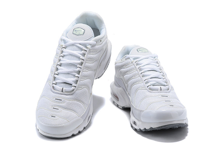 les baskets Nike TN Air Max Plus Femme sont un témoignage de l'engagement de Nike à combiner style et innovation. Exceptionnel 