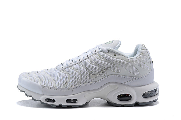 les baskets Nike TN Air Max Plus Femme sont un témoignage de l'engagement de Nike à combiner style et innovation. Exceptionnel 