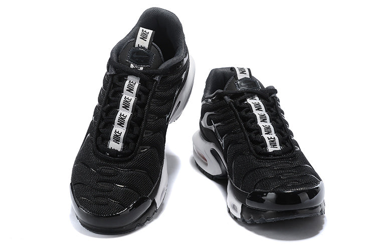les baskets Nike TN Air Max Plus sont un témoignage de l'engagement de Nike à combiner style et innovation.