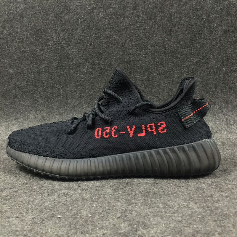 Les  Adidas Yeezy 350 Boost V2 Mono Mist Femme ,  entre Adidas et Kanye West, sont emblématiques pour leur design innovant et leur confort inégalé.