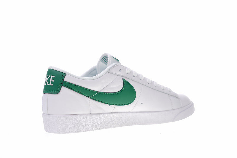 Résultats de l'évolution emblématique de la ligne Nike, les Nike Blazer Low 40 sont un témoignage de l'engagement de Nike à combiner style et innovation.