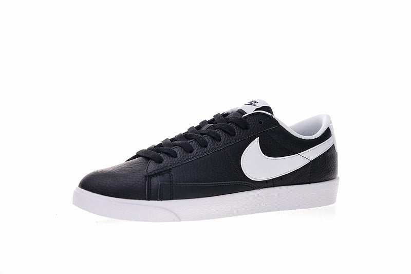 Résultats de l'évolution emblématique de la ligne Nike, les Nike Blazer Low 40 sont un témoignage de l'engagement de Nike à combiner style et innovation.
