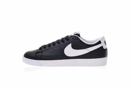 Résultats de l'évolution emblématique de la ligne Nike, les Nike Blazer Low 40 sont un témoignage de l'engagement de Nike à combiner style et innovation.