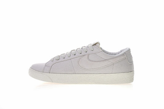 Résultats de l'évolution emblématique de la ligne Nike, les Nike Blazer Low 40 sont un témoignage de l'engagement de Nike à combiner style et innovation.
