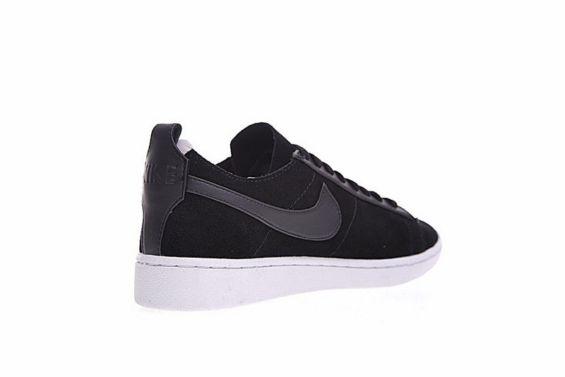 Résultats de l'évolution emblématique de la ligne Nike, les Nike Blazer Low 40 sont un témoignage de l'engagement de Nike à combiner style et innovation.
