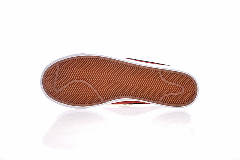 Résultats de l'évolution emblématique de la ligne Nike, les Nike Blazer Low 40 sont un témoignage de l'engagement de Nike à combiner style et innovation.