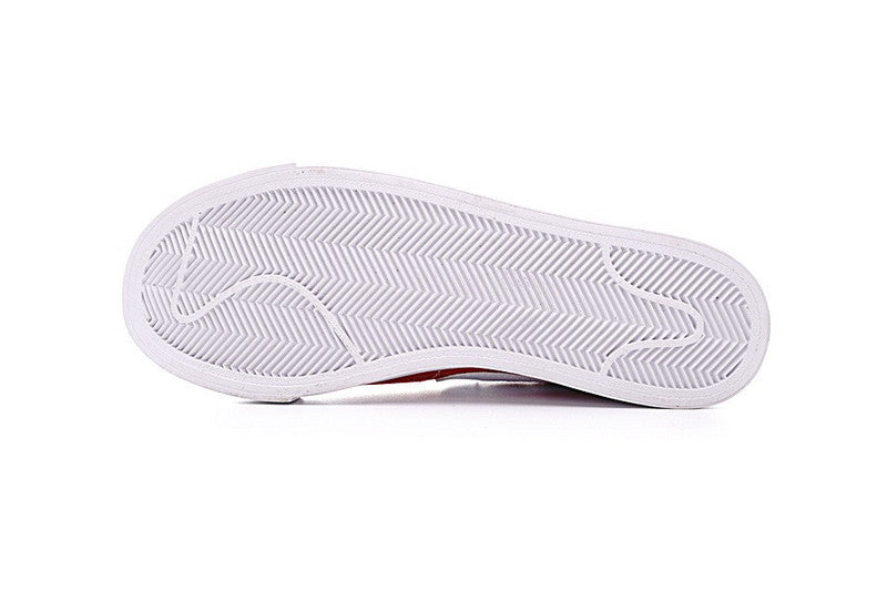 Résultats de l'évolution emblématique de la ligne Nike, les Nike Blazer Low 40 sont un témoignage de l'engagement de Nike à combiner style et innovation.
