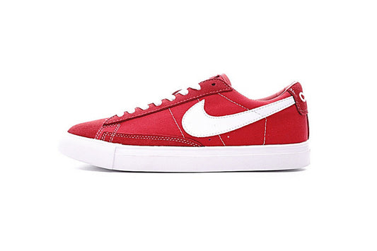 Résultats de l'évolution emblématique de la ligne Nike, les Nike Blazer Low 40 sont un témoignage de l'engagement de Nike à combiner style et innovation.