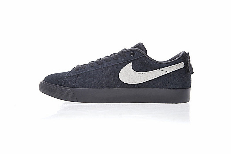 Résultats de l'évolution emblématique de la ligne Nike, les Nike Blazer Low 40 sont un témoignage de l'engagement de Nike à combiner style et innovation.
