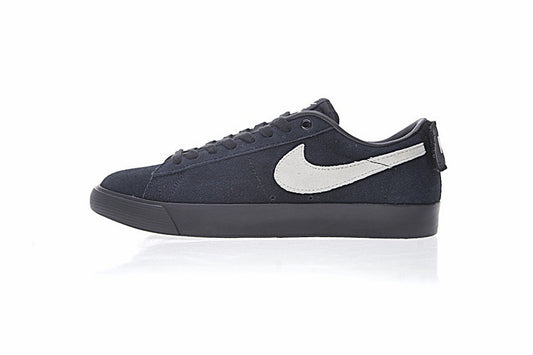 Résultats de l'évolution emblématique de la ligne Nike, les Nike Blazer Low 40 sont un témoignage de l'engagement de Nike à combiner style et innovation.