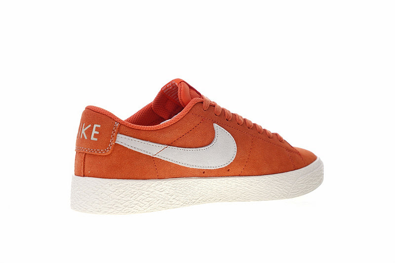 Résultats de l'évolution emblématique de la ligne Nike, les Nike Blazer Low 40 sont un témoignage de l'engagement de Nike à combiner style et innovation.