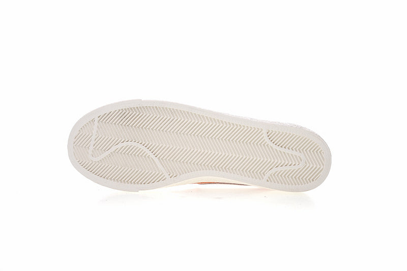 Résultats de l'évolution emblématique de la ligne Nike, les Nike Blazer Low 40 sont un témoignage de l'engagement de Nike à combiner style et innovation.