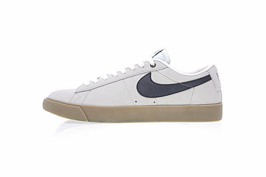 Résultats de l'évolution emblématique de la ligne Nike, les Nike Blazer Low 40 sont un témoignage de l'engagement de Nike à combiner style et innovation.