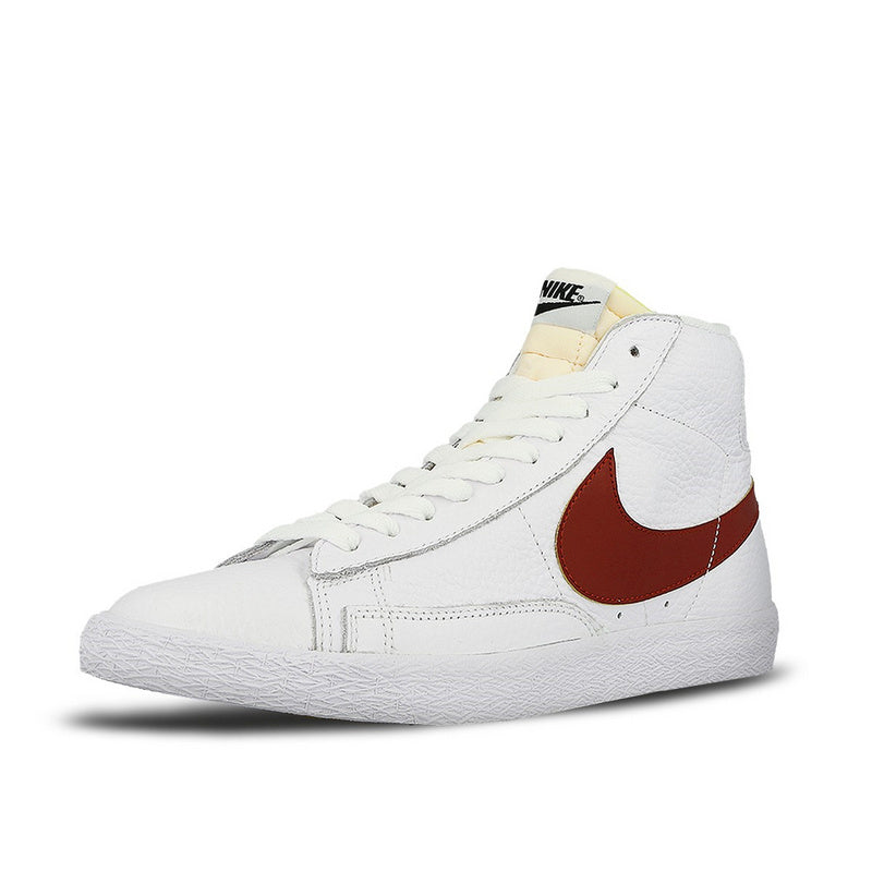 Résultats de l'évolution emblématique de la ligne Nike, les Nike Blazer Mid sont un témoignage de l'engagement de Nike à combiner style et innovation.
