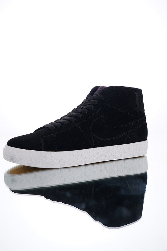Résultats de l'évolution emblématique de la ligne Nike, les Nike Blazer Mid sont un témoignage de l'engagement de Nike à combiner style et innovation.