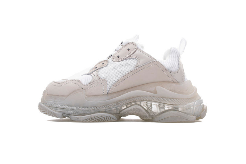 les sneakers Balenciaga Triple S "Beige Green Yellow" Femme sont un témoignage de l'engagement de Balenciaga à combiner style et innovation.
