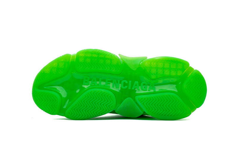 les sneakers Balenciaga Triple S "Beige Green Yellow" Femme sont un témoignage de l'engagement de Balenciaga à combiner style et innovation.