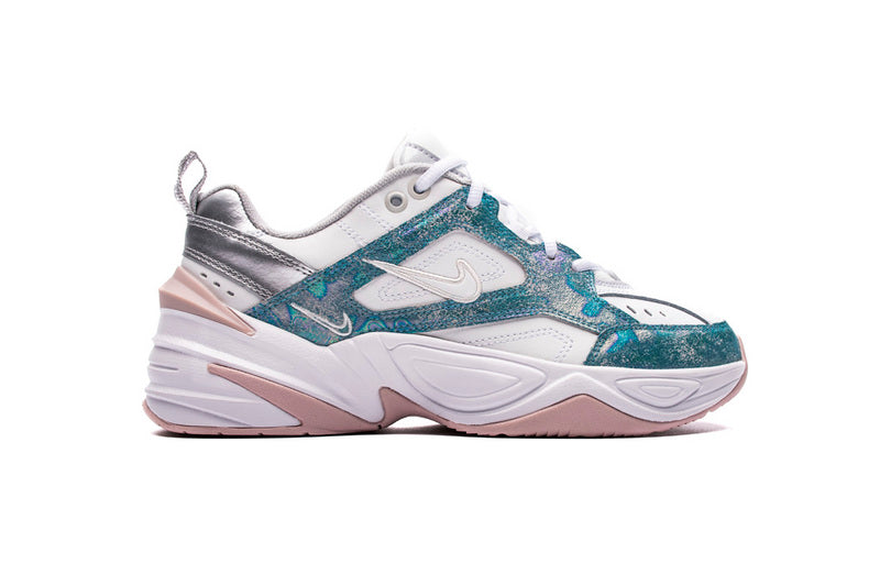 Résultats de l'évolution emblématique de la ligne Nike, les baskets Nike M2K Tekno Femme  sont un témoignage de l'engagement de Nike à combiner style et innovation.
