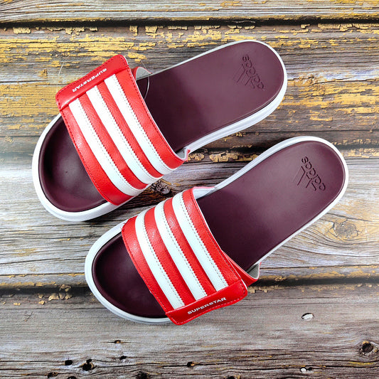 Les sandales claquettes Adidas sont un incontournable pour ceux qui recherchent un mélange parfait entre confort et style décontracté.