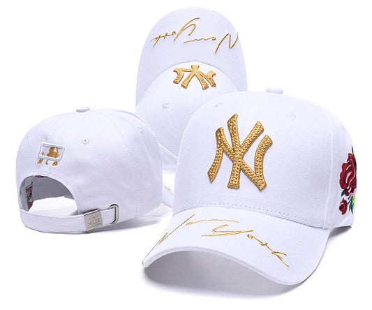Les casquettes New Era unisexe sont une référence incontournable pour ceux qui recherchent un accessoire à la fois tendance et fonctionnel.