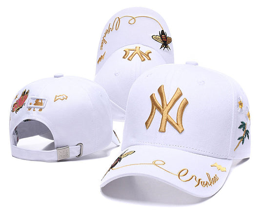 Les casquettes New Era unisexe sont une référence incontournable pour ceux qui recherchent un accessoire à la fois tendance et fonctionnel.