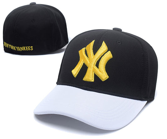 Les casquettes New Era unisexe sont une référence incontournable pour ceux qui recherchent un accessoire à la fois tendance et fonctionnel.