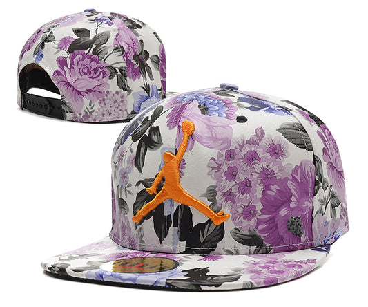 Les casquettes air Jordan incarnent l’héritage de la légende Michael Jordan, offrant un mélange parfait entre performance et style urbain.
