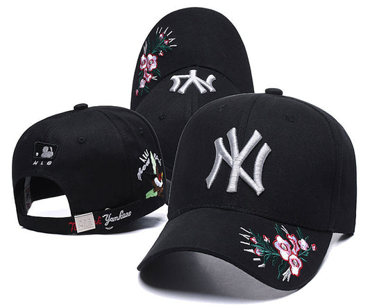 Les casquettes New Era unisexe sont une référence incontournable pour ceux qui recherchent un accessoire à la fois tendance et fonctionnel.