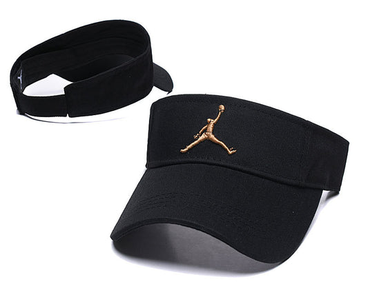 Les casquettes air Jordan incarnent l’héritage de la légende Michael Jordan, offrant un mélange parfait entre performance et style urbain.