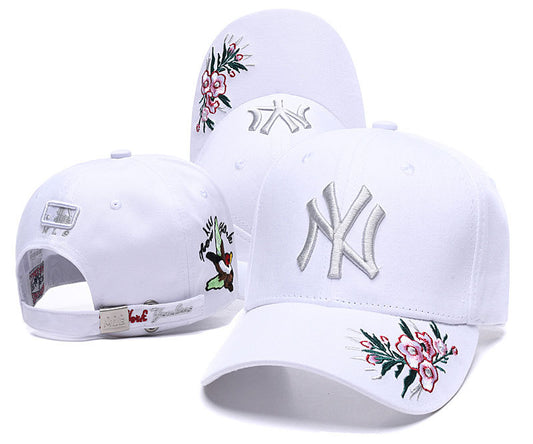 Les casquettes New Era unisexe sont une référence incontournable pour ceux qui recherchent un accessoire à la fois tendance et fonctionnel.