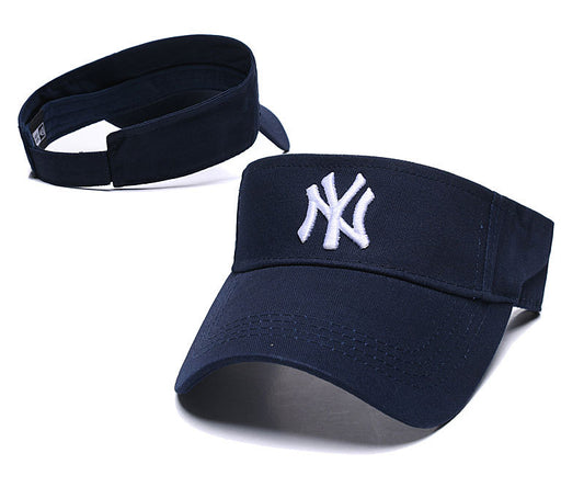 Les casquettes New Era unisexe sont une référence incontournable pour ceux qui recherchent un accessoire à la fois tendance et fonctionnel.