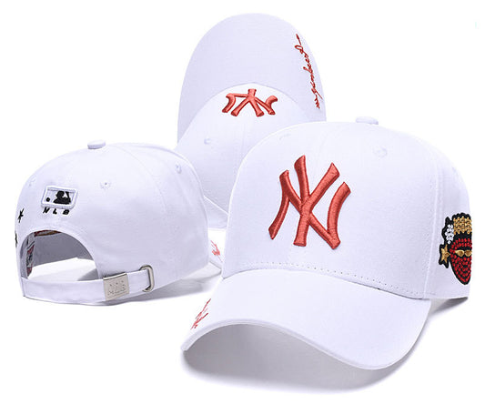 Les casquettes New Era unisexe sont une référence incontournable pour ceux qui recherchent un accessoire à la fois tendance et fonctionnel.