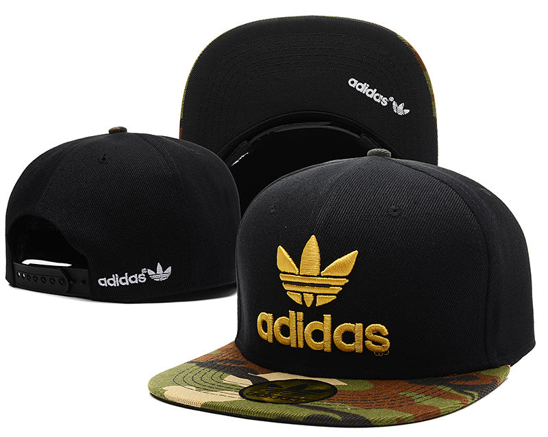 Les casquettes snapback adidas combinent parfaitement un design moderne et une fonctionnalité optimale, idéales pour un look sportif et urbain.