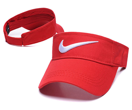 Les casquettes snapback Nike combinent parfaitement un design moderne et une fonctionnalité optimale, idéales pour un look sportif et urbain.