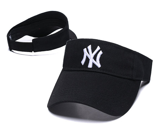 Les casquettes New Era unisexe sont une référence incontournable pour ceux qui recherchent un accessoire à la fois tendance et fonctionnel.