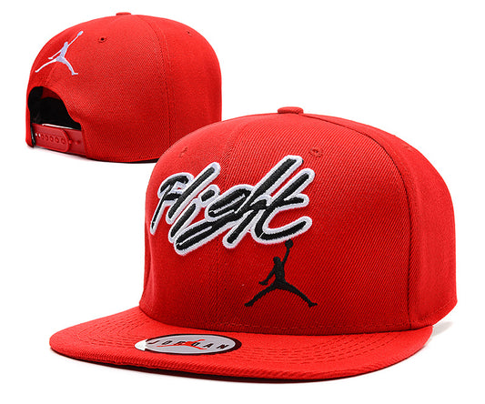 Les casquettes air Jordan incarnent l’héritage de la légende Michael Jordan, offrant un mélange parfait entre performance et style urbain.