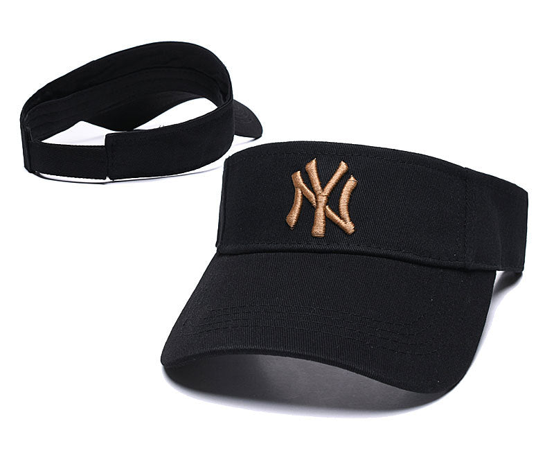 Les casquettes New Era unisexe sont une référence.

 incontournable pour ceux qui recherchent un accessoire à la fois tendance et fonctionnel.

En plus, leur design emblématique, associé à des matériaux de qualité.