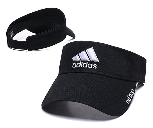 Les casquettes snapback adidas combinent parfaitement un design moderne et une fonctionnalité optimale, idéales pour un look sportif et urbain.