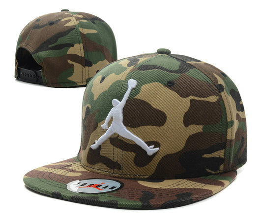 Les casquettes air Jordan incarnent l’héritage de la légende Michael Jordan, offrant un mélange parfait entre performance et style urbain.