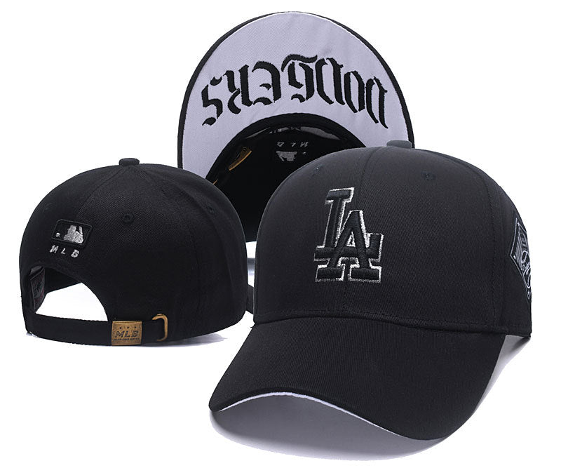 Les casquettes snapback unisexe combinent parfaitement un design moderne et une fonctionnalité optimale, idéales pour un look sportif et urbain.